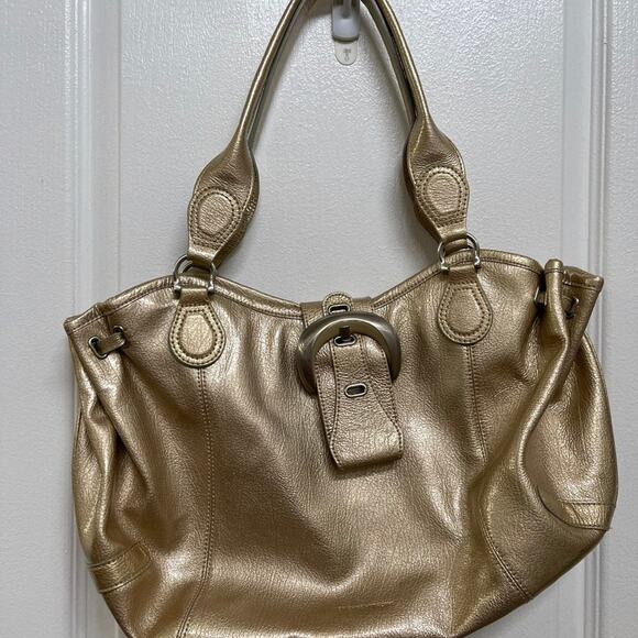 Adrienne Vittadini gold metallic leather purse - Picture 1 of 11